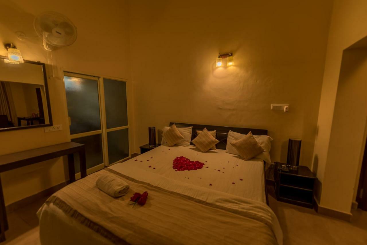 Bota Royal Ξενοδοχείο Kushālnagar Εξωτερικό φωτογραφία